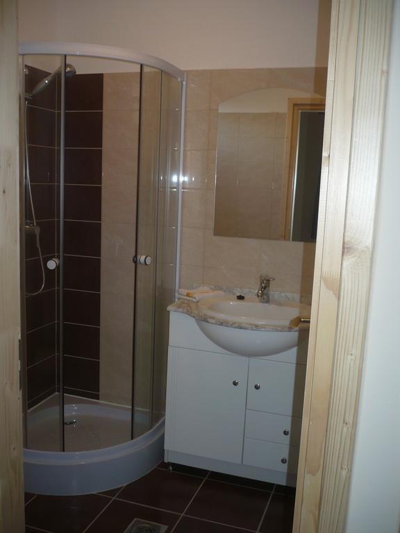 Eszter apartmanház Hajdúszoboszló Exterior foto