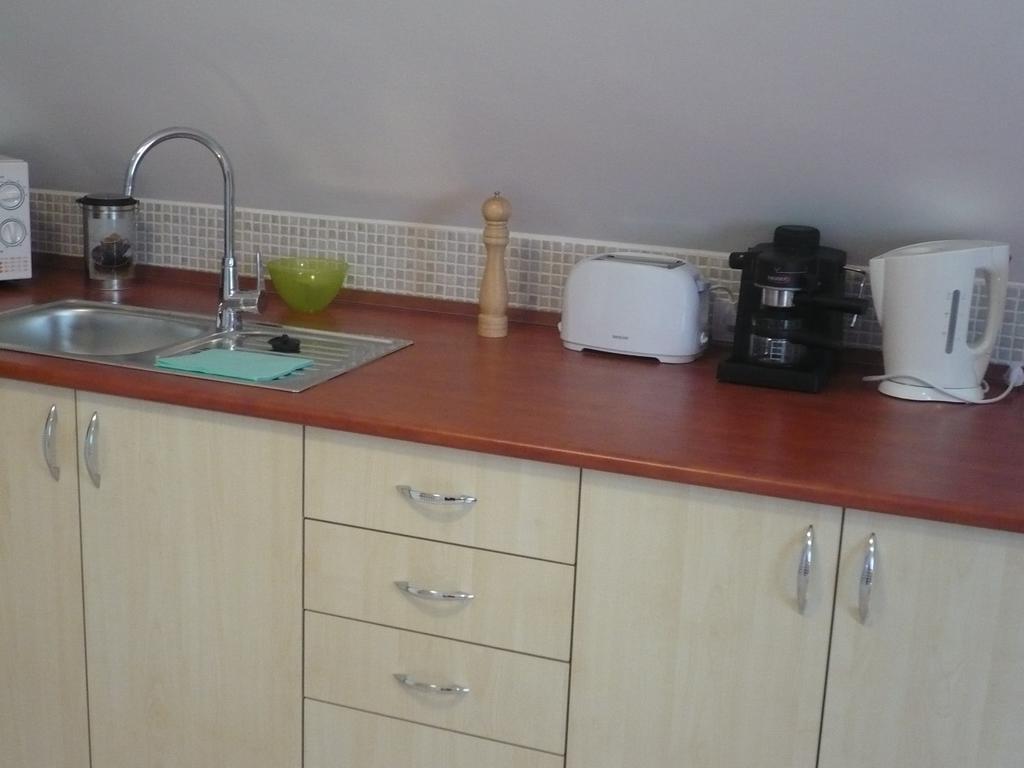Eszter apartmanház Hajdúszoboszló Exterior foto